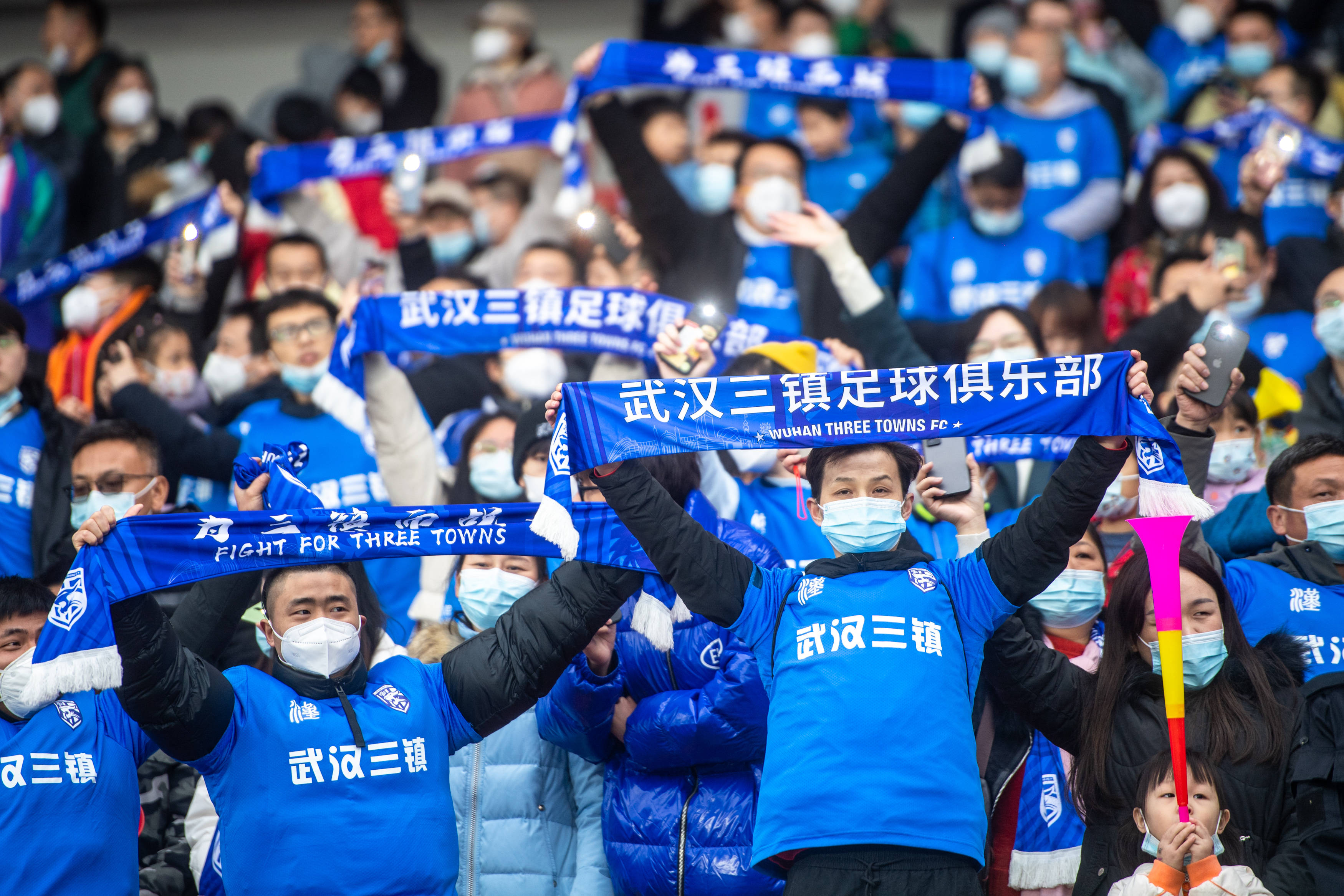 国际比赛日突围战来临，AC米兰围绕中超更衣室发声，悬念犹存，球探报告显示潜力 