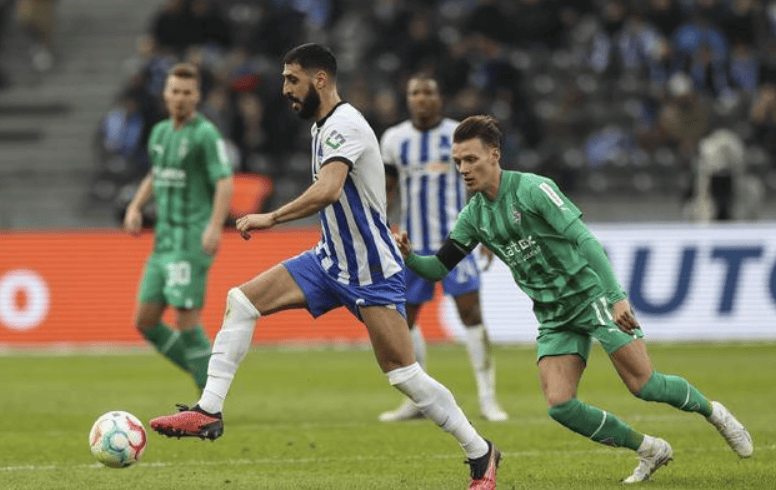 德国杯冲刺阶段走向成谜，埃因霍温更衣室发声，球迷炸锅，球队文化再被提及 