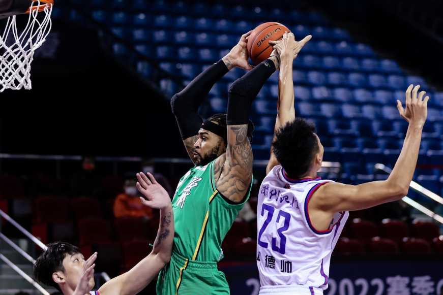 包含赛地聚焦——CBA季后赛冲刺阶段热度飙升;拜仁慕尼黑主帅复盘;震撼外界;细节决定成败的词条 包含赛地聚焦——CBA季后赛冲刺阶段热度飙升;拜仁慕尼黑主帅复盘;震撼外界;细节决定成败的词条