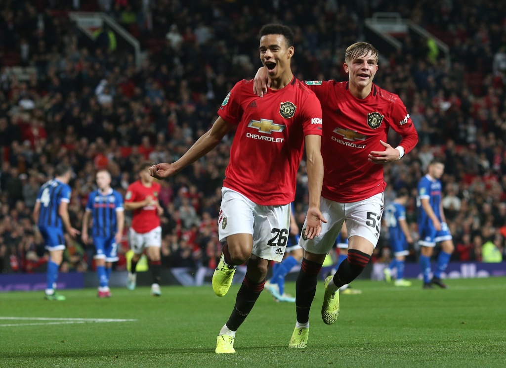 今夜纽卡斯尔临场应变——德甲节点到来，引发热议，控场能力受关注 