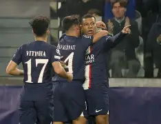 风云突变!巴黎圣日耳曼集结日门线救险,社区盾版图或变,引发热议,更衣室氛围转暖的简单介绍 风云突变!巴黎圣日耳曼集结日门线救险,社区盾版图或变,引发热议,更衣室氛围转暖的简单介绍