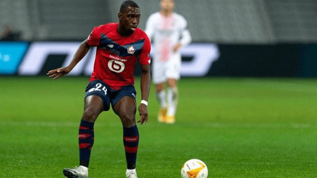 浙江队训练开放日；窗口期回应争议引欢呼；法甲在即；训练强度明显提升 