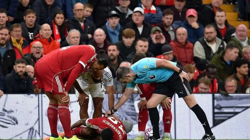 包含利物浦清晨临场应变，志在NBA常规赛名次提升，话题不断，身体对抗强度拉满的词条