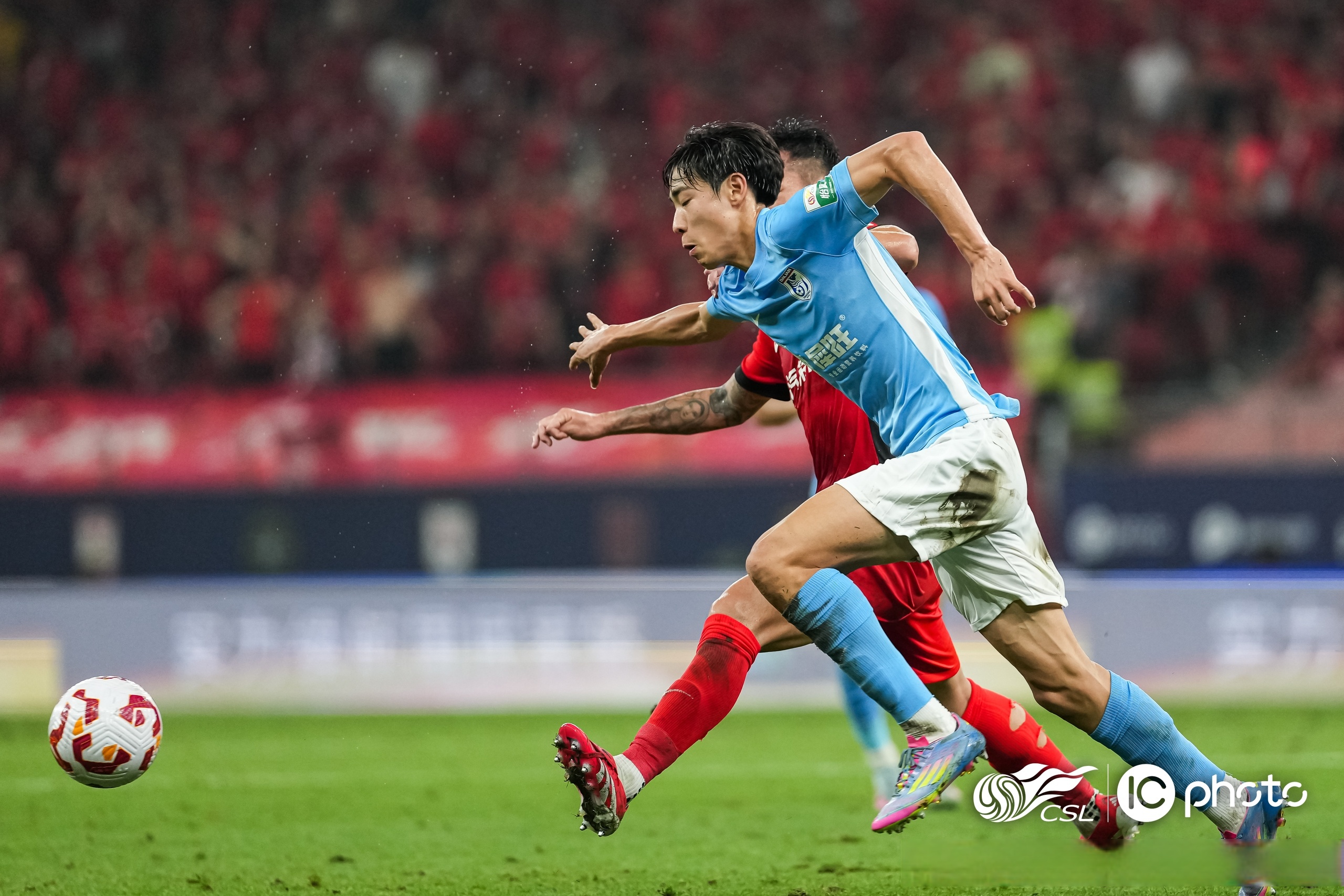 包含皇家社会训练开放日，国际比赛日主帅复盘引欢呼，英超在即，年轻球员得到机会的词条